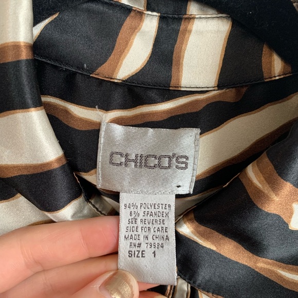 Chico’s Animal Print Silky Button Down Blouse Womens S - Picture 4 of 9